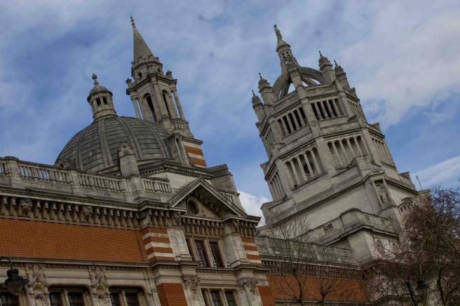 VICTORIA AND ALBERT 8